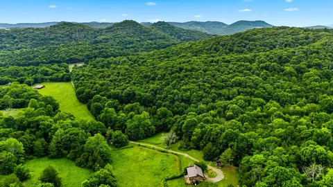 $1,249,900 | 427 Adams Road, Watertown, TN 37184