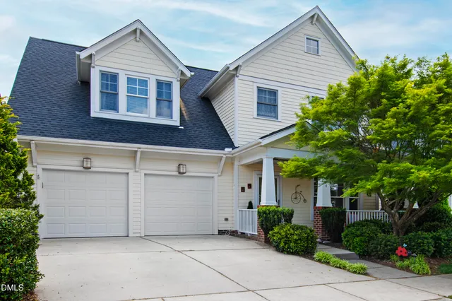 $2,850 | 204 Frontgate Drive, Cary, NC 27519