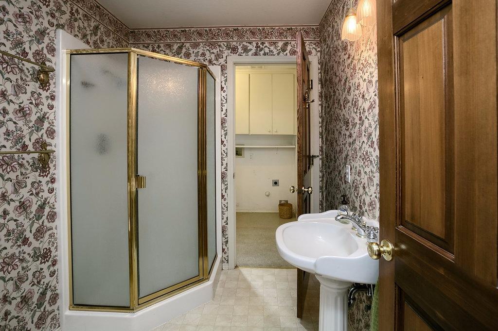 3996 Pioneer Road Medford, OR 97501 - Photo 16 of 35 Additional Photo