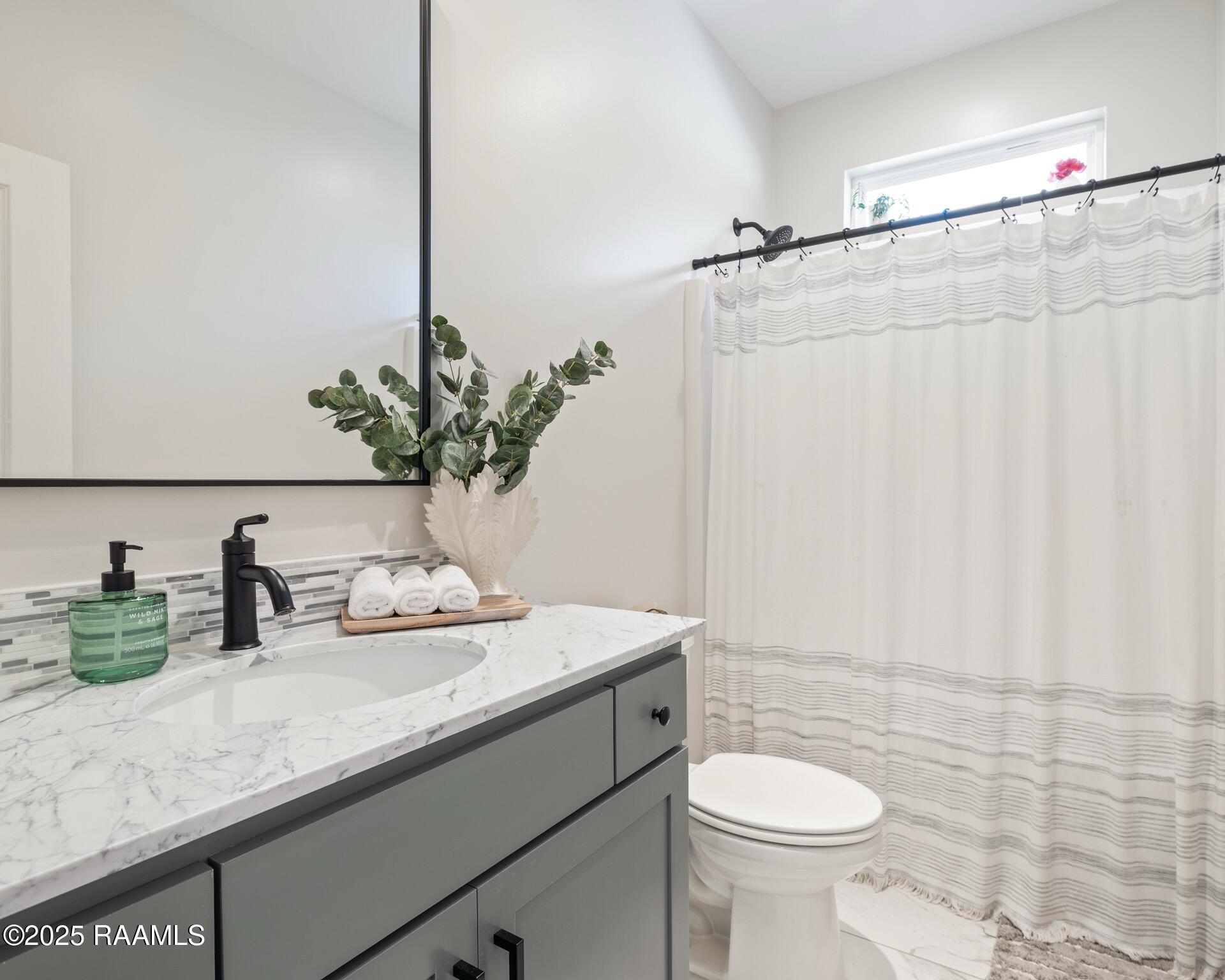 108 Sanctuary Lane Lafayette, LA 70503 - Photo 19 of 25 108 Sanctuary Ln-004