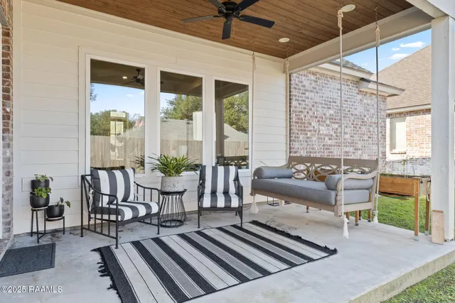 $400,000 | 108 Sanctuary Lane, Lafayette, LA 70503