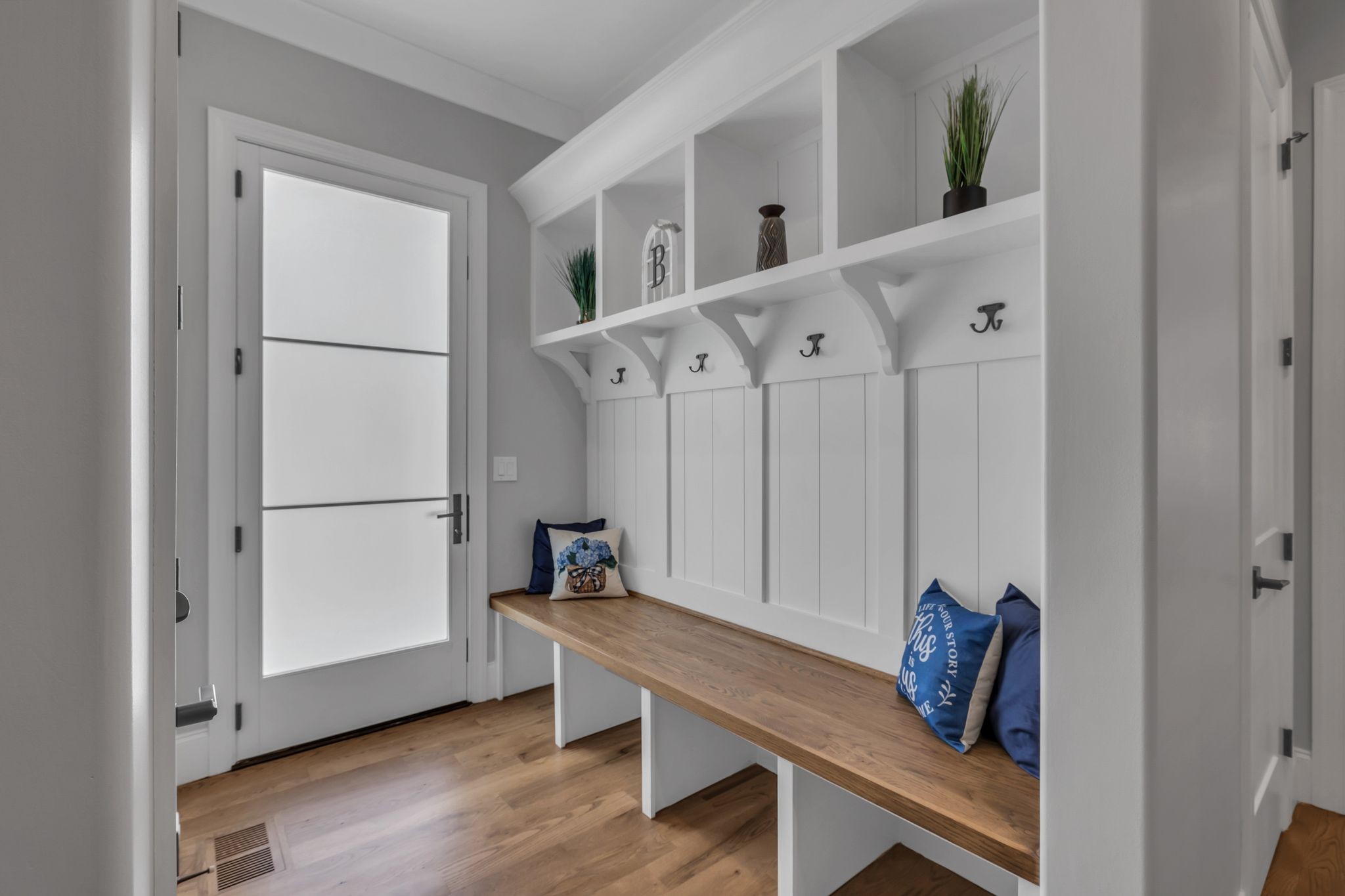 2836 Buford Lane Spring Hill, TN 37174 - Photo 23 of 41 a living room with furniture