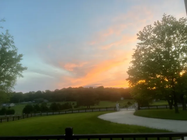 a picture of a room with a floor plan