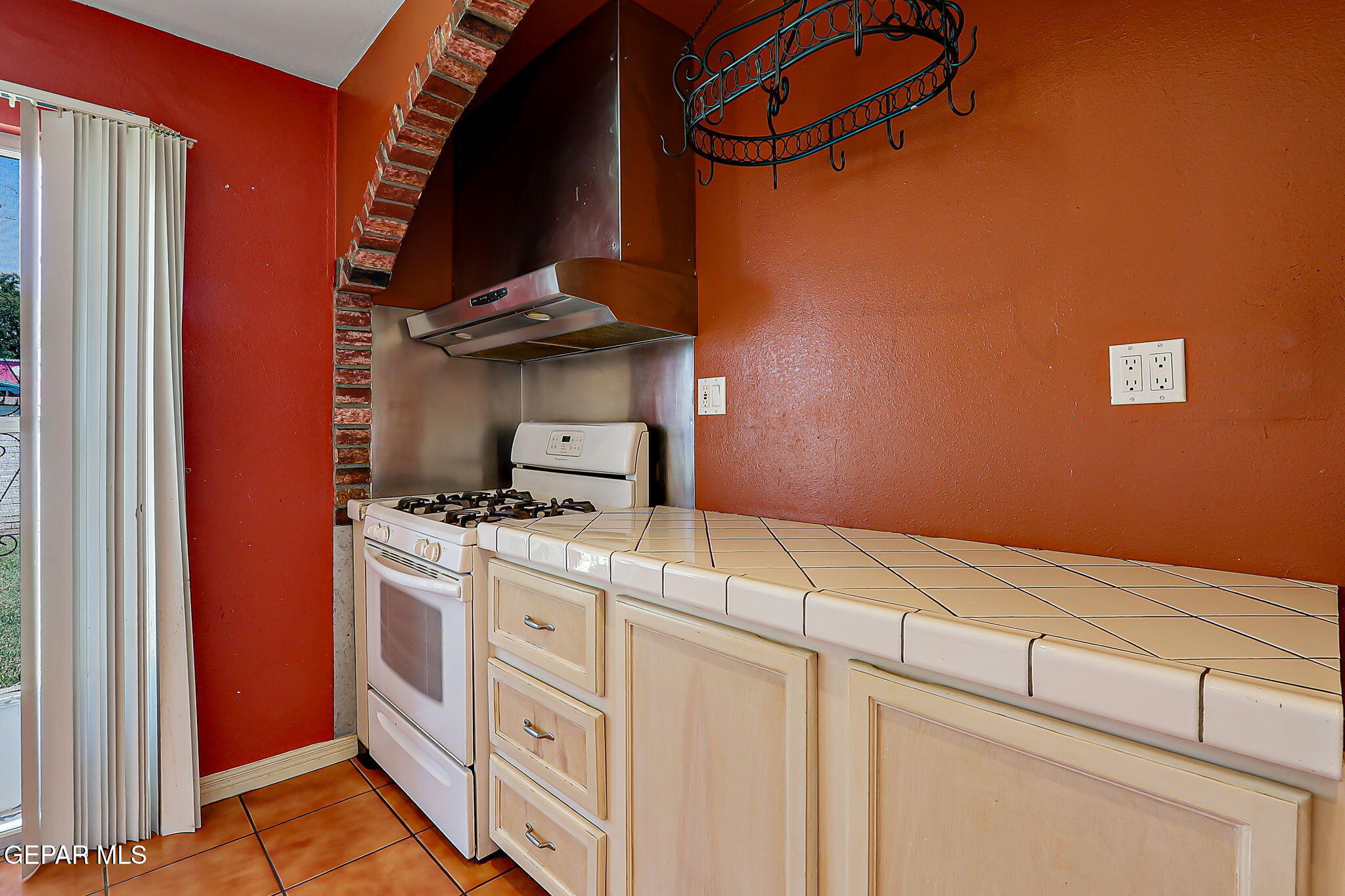 122 North Pendell Road El Paso, TX 79905 - Photo 18 of 62 18-web-or-mls-IMG_9659