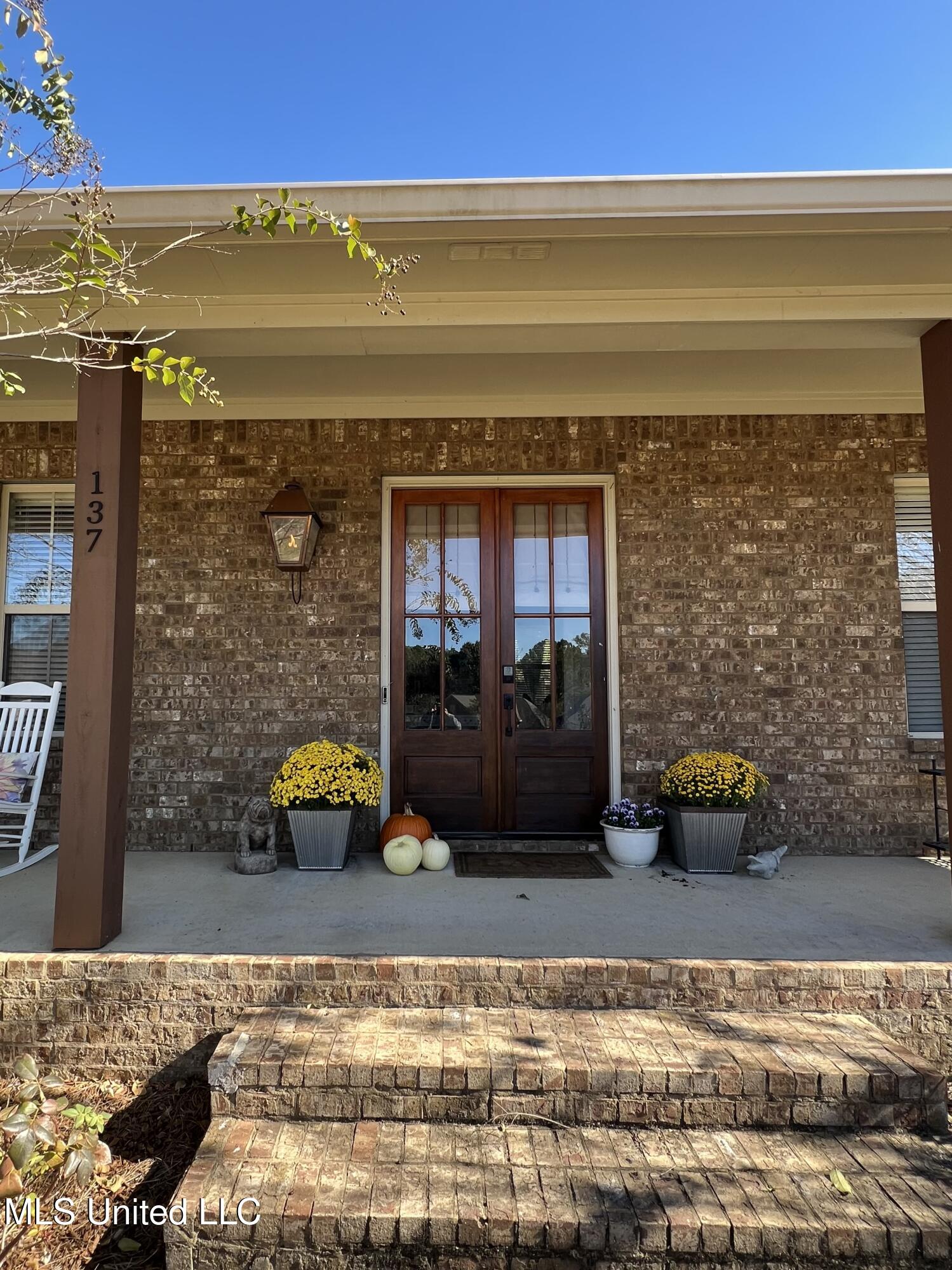 137 Camden Crossing Madison, MS 39110 - Photo 14 of 25 Front