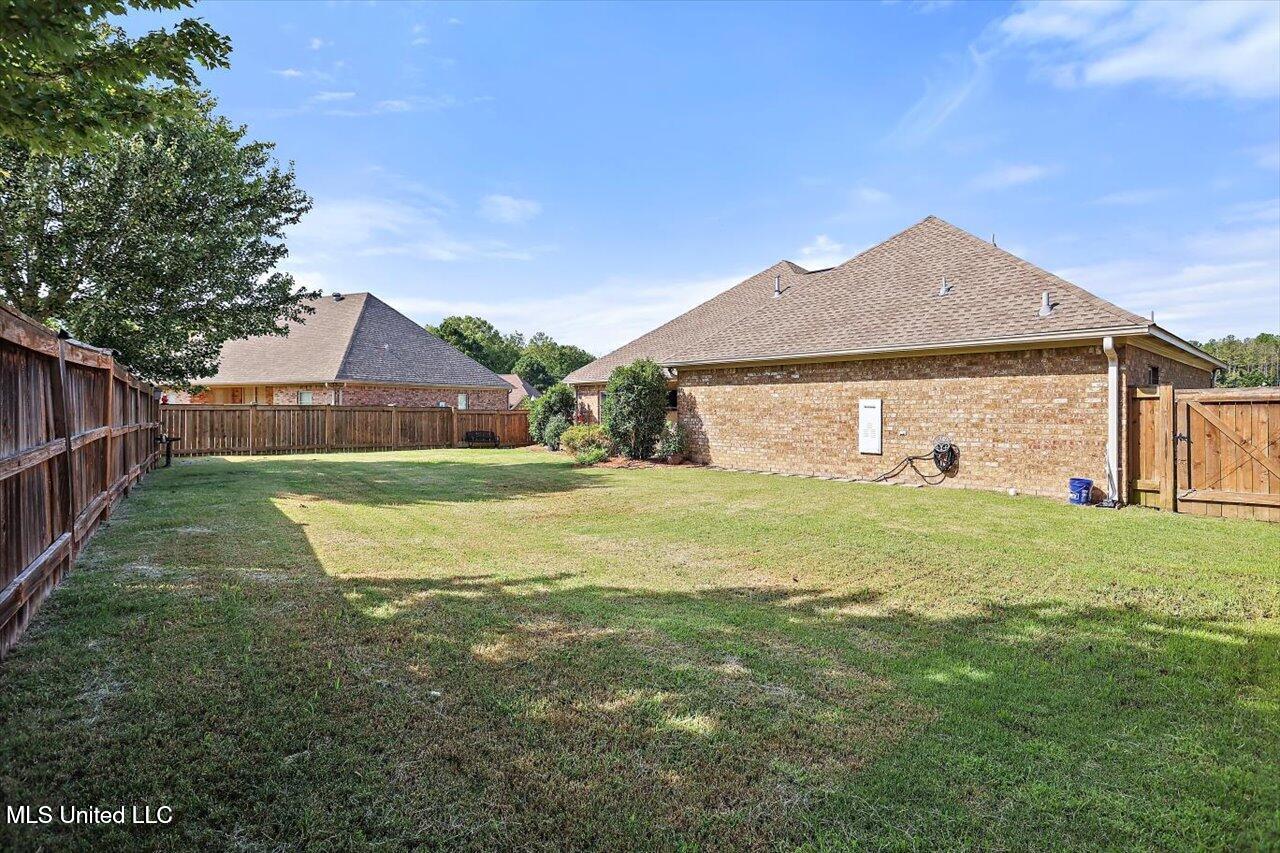 137 Camden Crossing Madison, MS 39110 - Photo 21 of 25 backyard