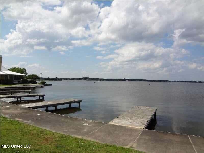 137 Camden Crossing Madison, MS 39110 - Photo 23 of 25 Lake Caroline