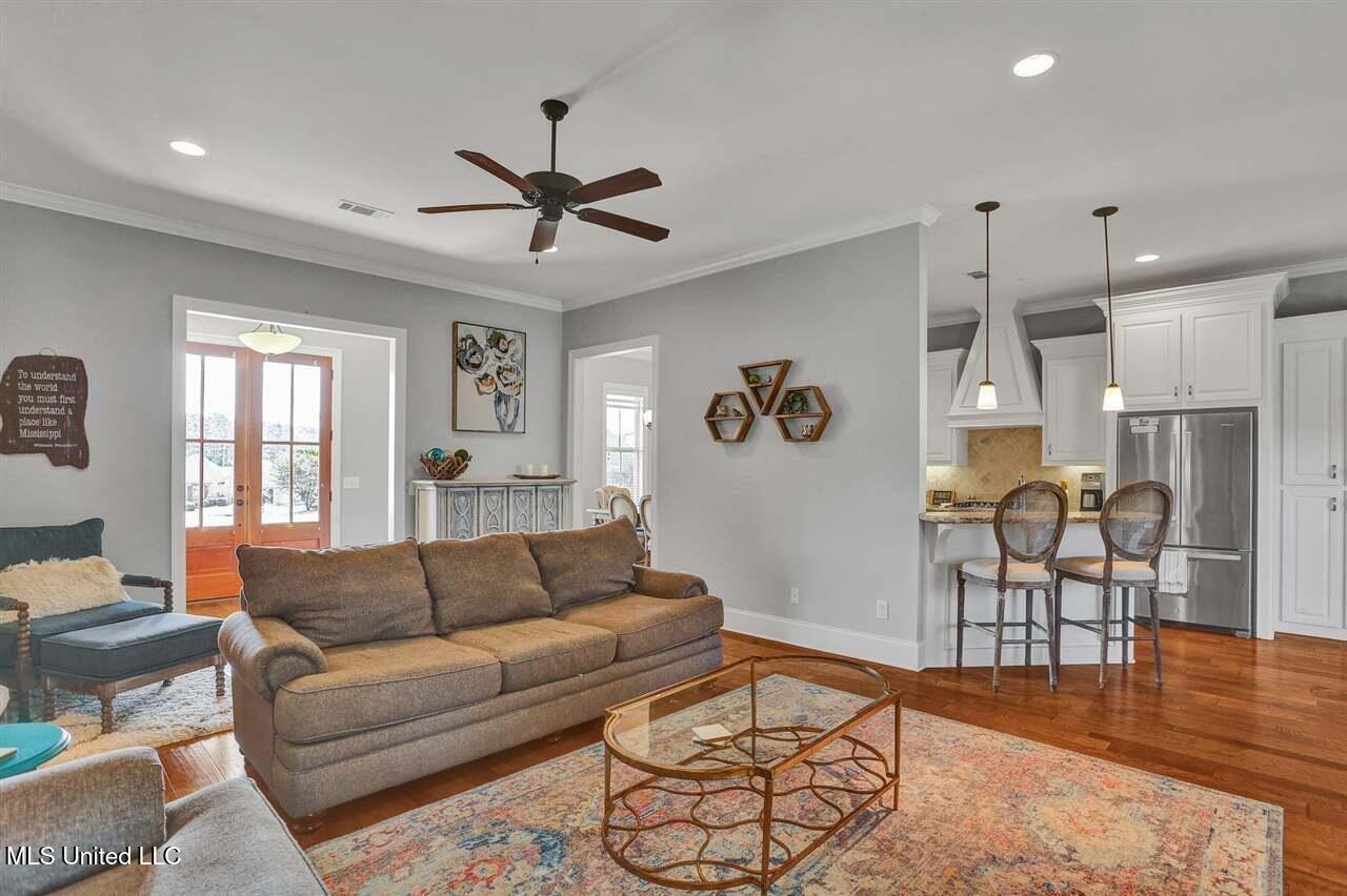 137 Camden Crossing Madison, MS 39110 - Photo 7 of 25 Living Room