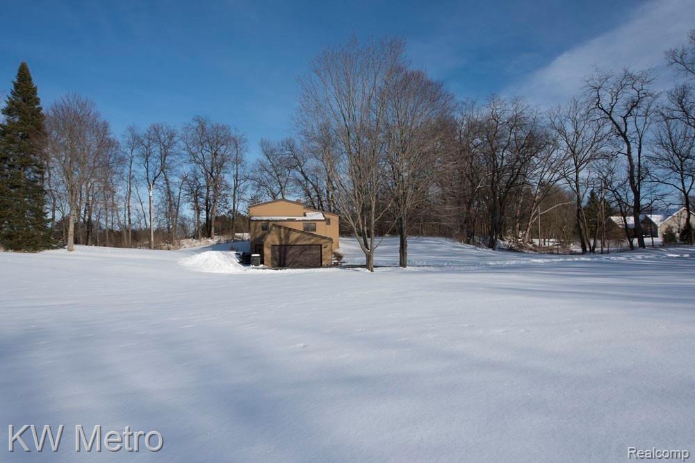 9220 Kier Road Holly, MI 48442 - Photo 8 of 35 _DSC3372.JPG