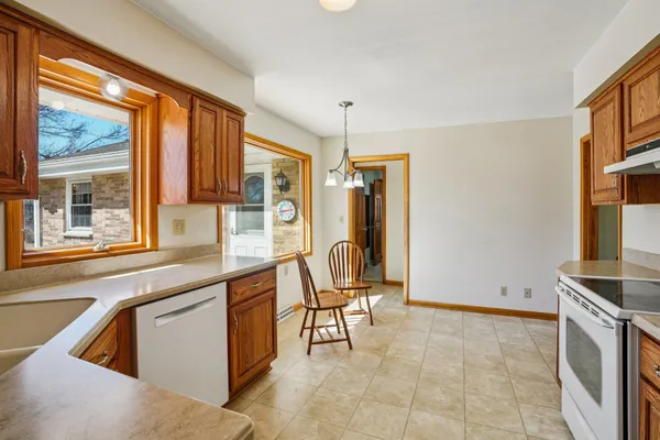 $574,500 | 15865 West Burleigh Boulevard, Brookfield, WI 53005