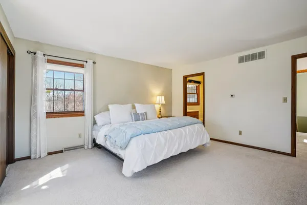 $574,500 | 15865 West Burleigh Boulevard, Brookfield, WI 53005