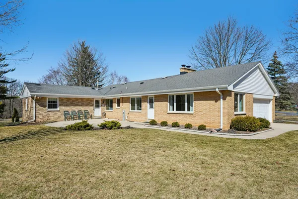 $574,500 | 15865 West Burleigh Boulevard, Brookfield, WI 53005
