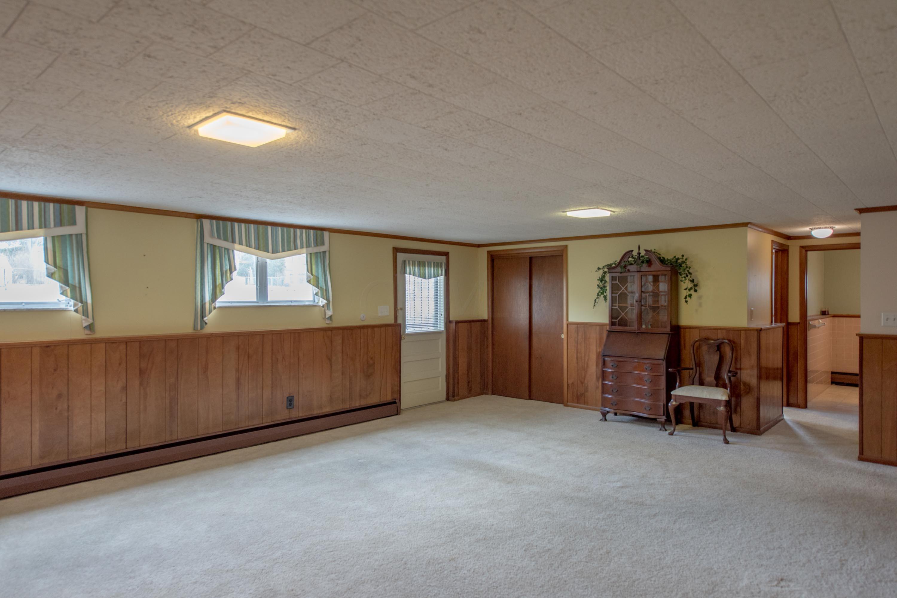 940 Plum Ridge Columbus, OH 43213 - Photo 39 of 58 Gallery Image 39