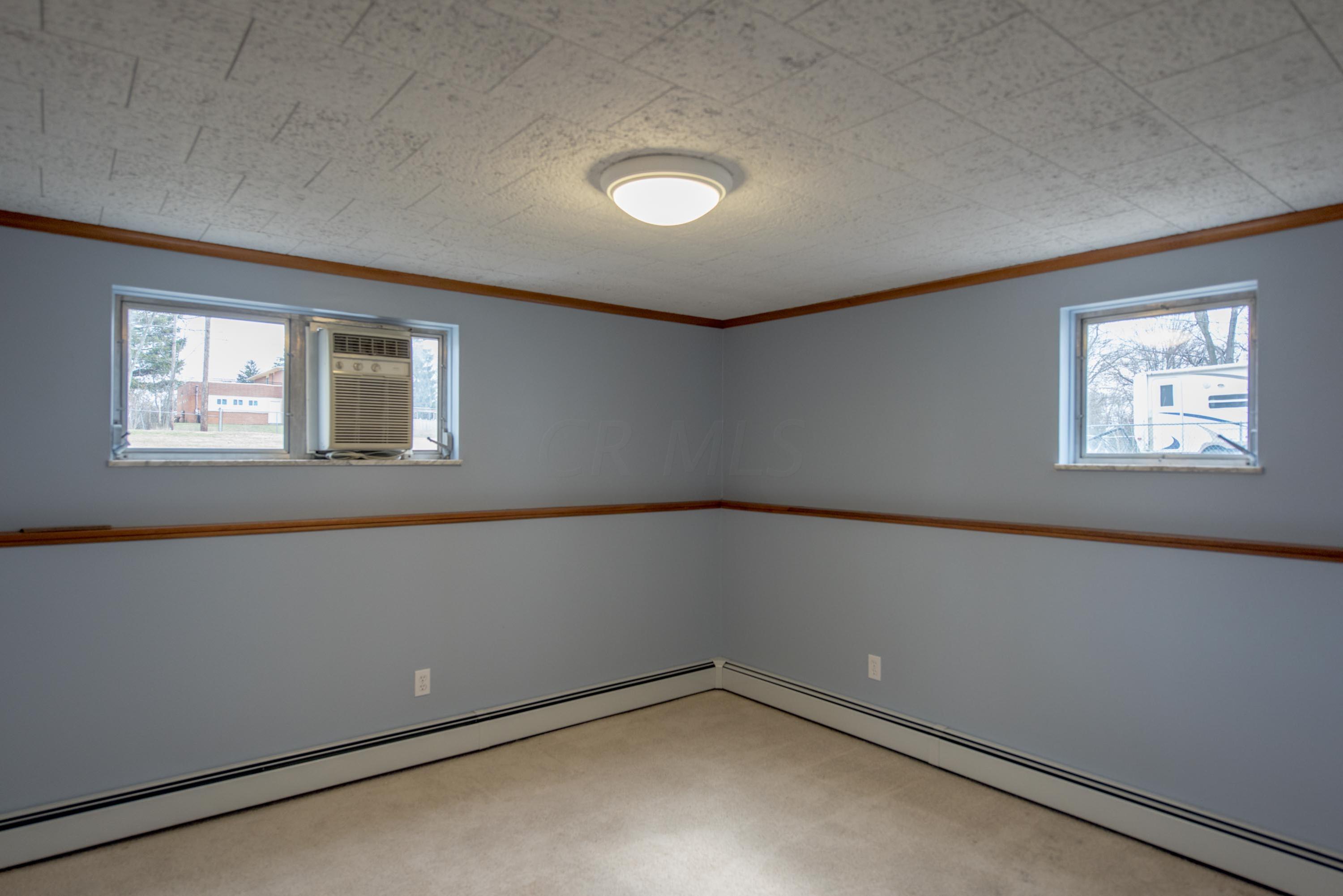 940 Plum Ridge Columbus, OH 43213 - Photo 43 of 58 Gallery Image 43