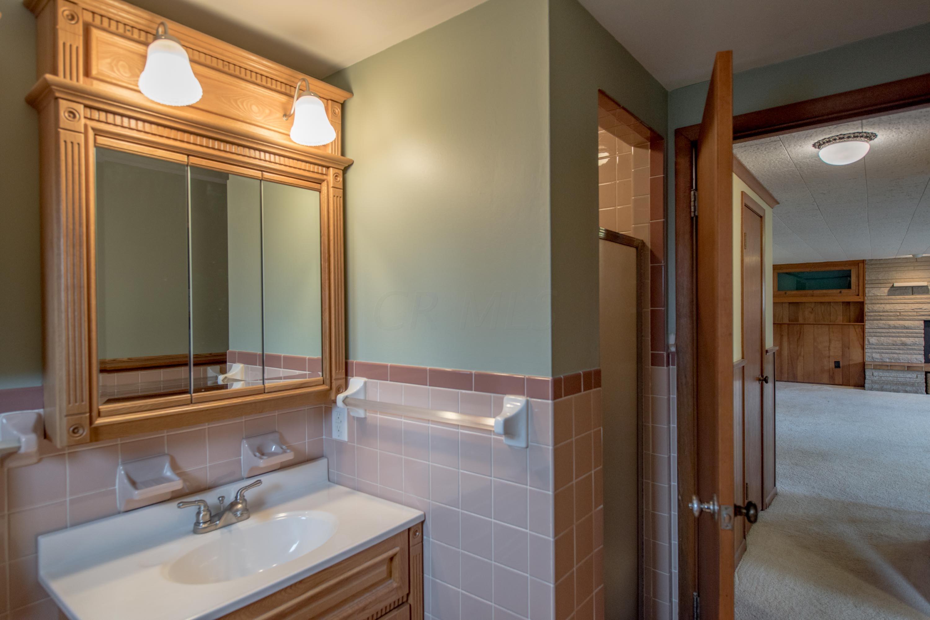 940 Plum Ridge Columbus, OH 43213 - Photo 46 of 58 Gallery Image 46