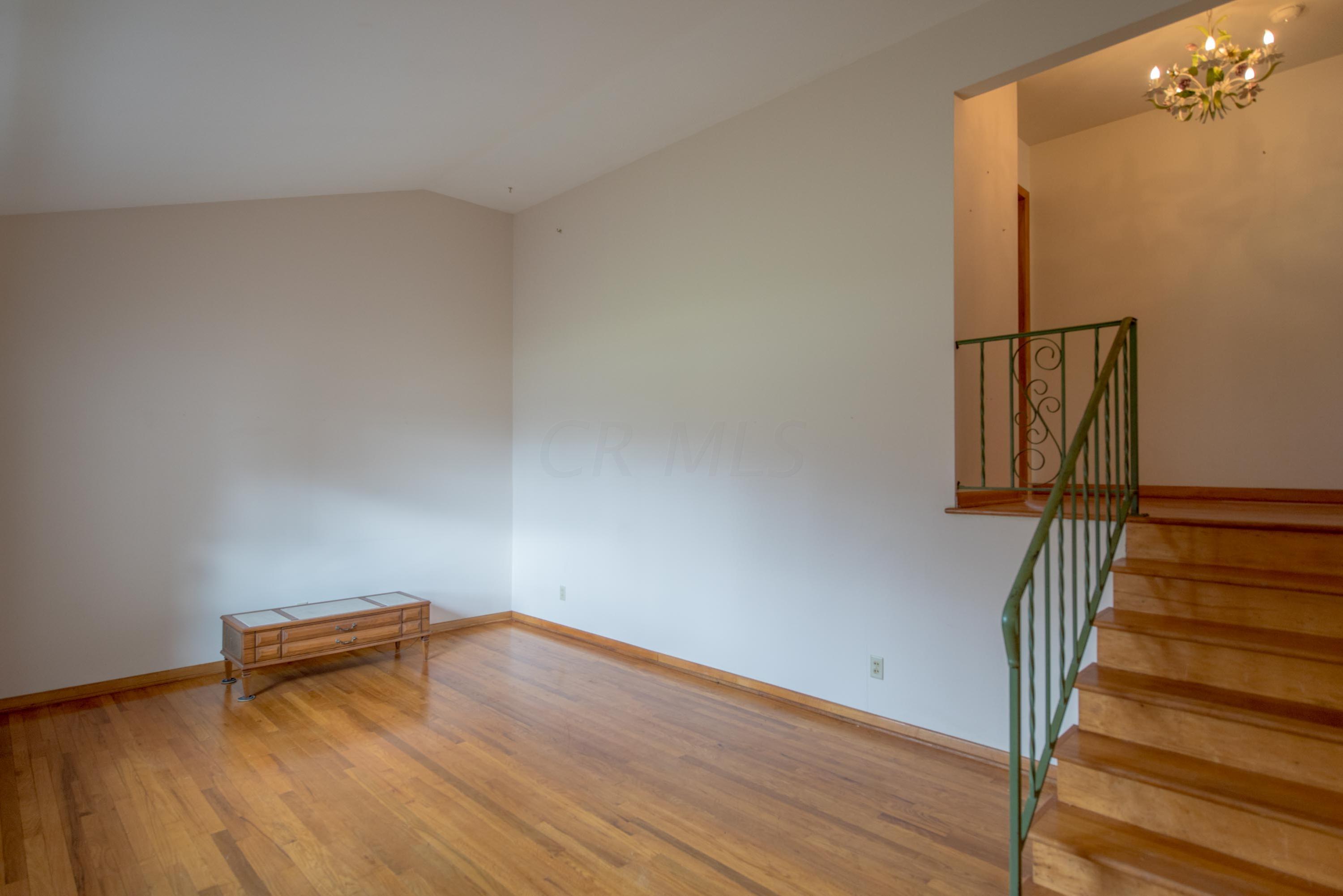 940 Plum Ridge Columbus, OH 43213 - Photo 6 of 58 Gallery Image 6