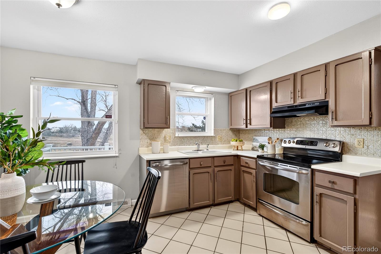 16221 West 56th Place Golden, CO 80403 - Photo 6 of 34