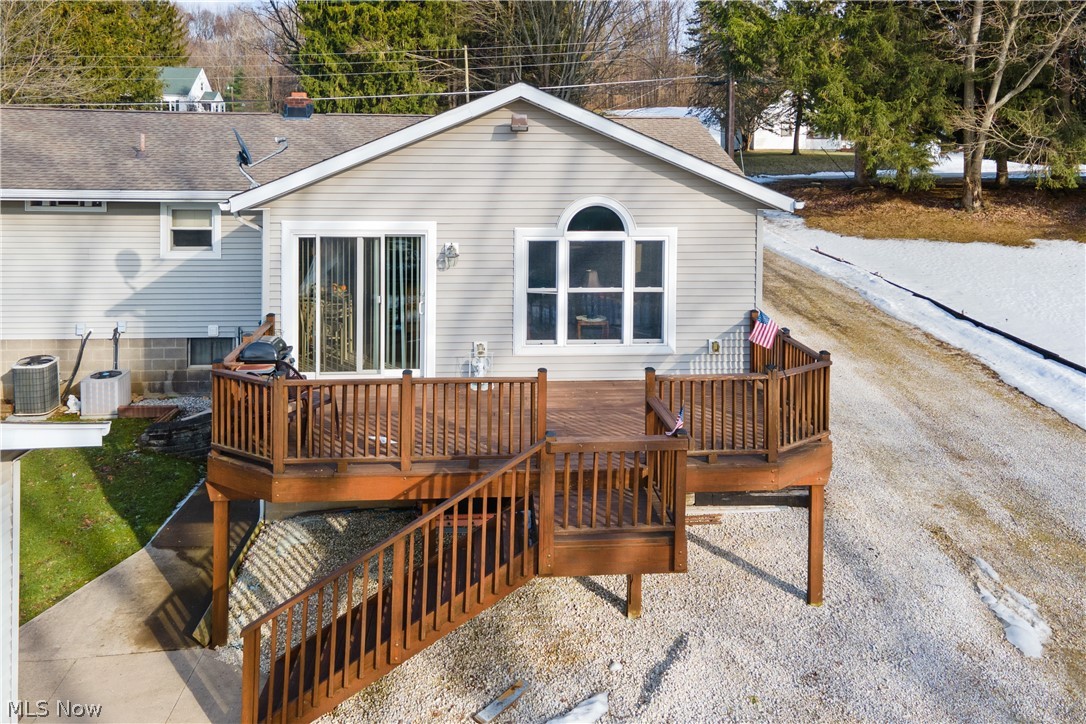 2333 Sunnybrook Road Mogadore, OH 44260 - Photo 11 of 30 Deck off main unit great room