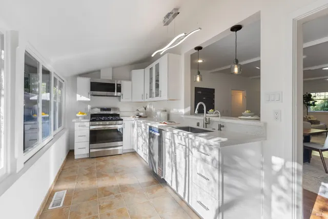 $2,195,000 | 5 Hillside Avenue, Kentfield, CA 94904