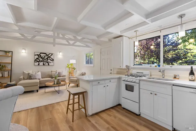 $2,195,000 | 5 Hillside Avenue, Kentfield, CA 94904