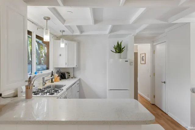 $2,195,000 | 5 Hillside Avenue, Kentfield, CA 94904