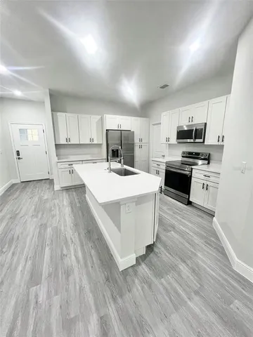 $1,640 | 5 Fisher Pl Drive, Ocklawaha, FL 32179