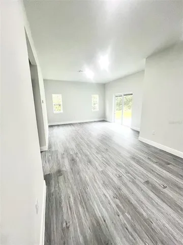 $1,640 | 5 Fisher Pl Drive, Ocklawaha, FL 32179