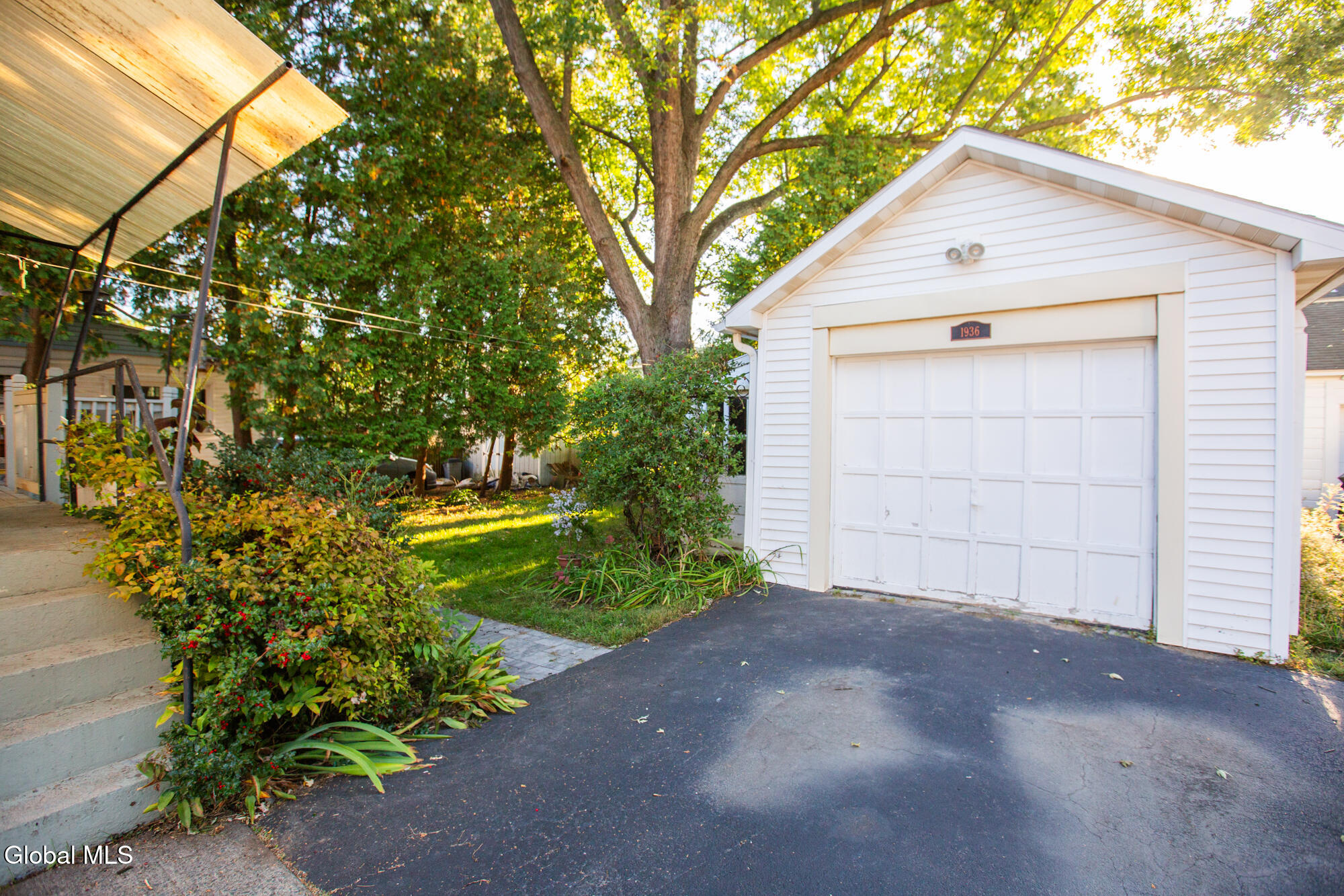 1936 9th Street Rensselaer, NY 12144 - Photo 3 of 49 BJ9B6287