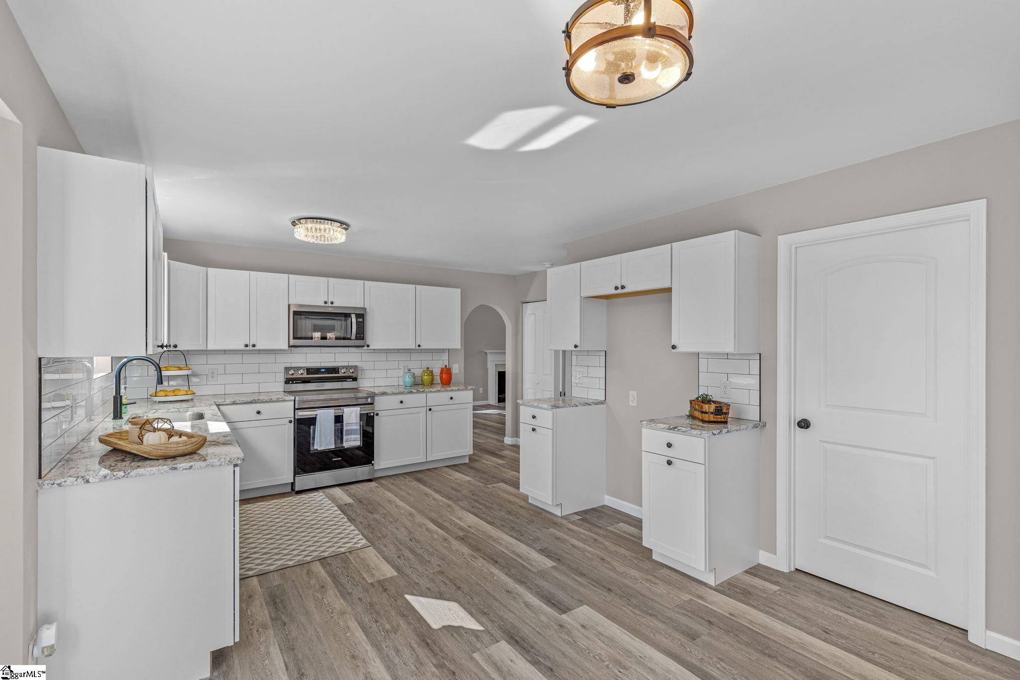 405 Allen Road Travelers Rest, SC 29690 - Photo 19 of 41