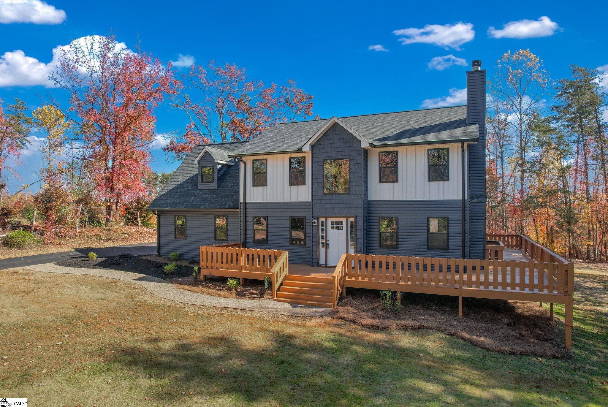 405 Allen Road Travelers Rest, SC 29690 - Photo 3 of 41
