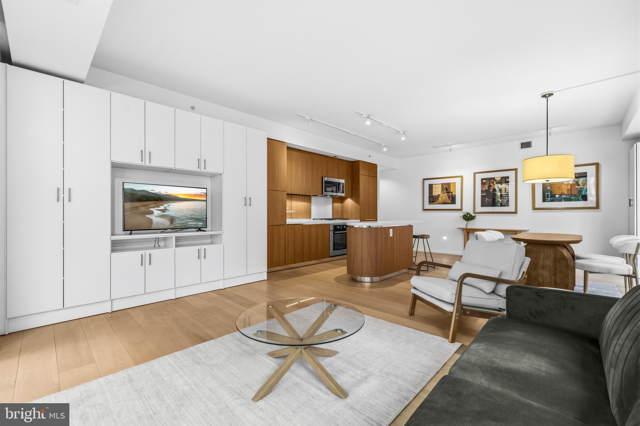 925 H Street Northwest, Unit 315 Washington, DC 20001 - Photo 10 of 46