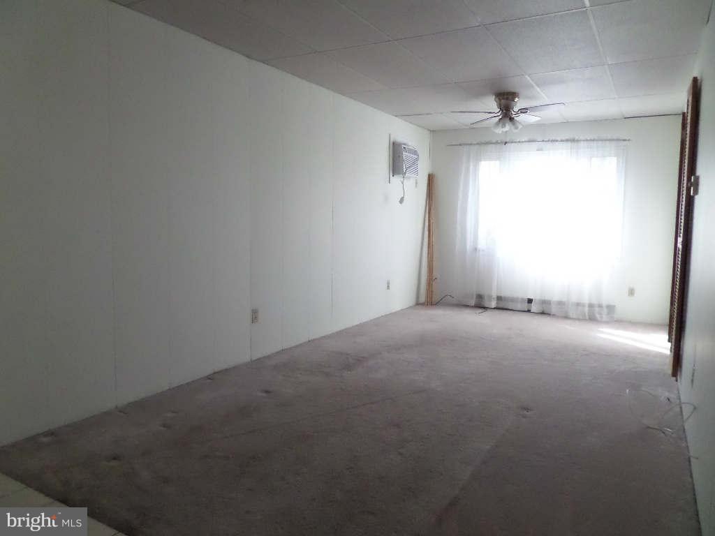 2014 Rolling Rd. Baltimore, MD 21244 - Photo 15 of 26 Family Room