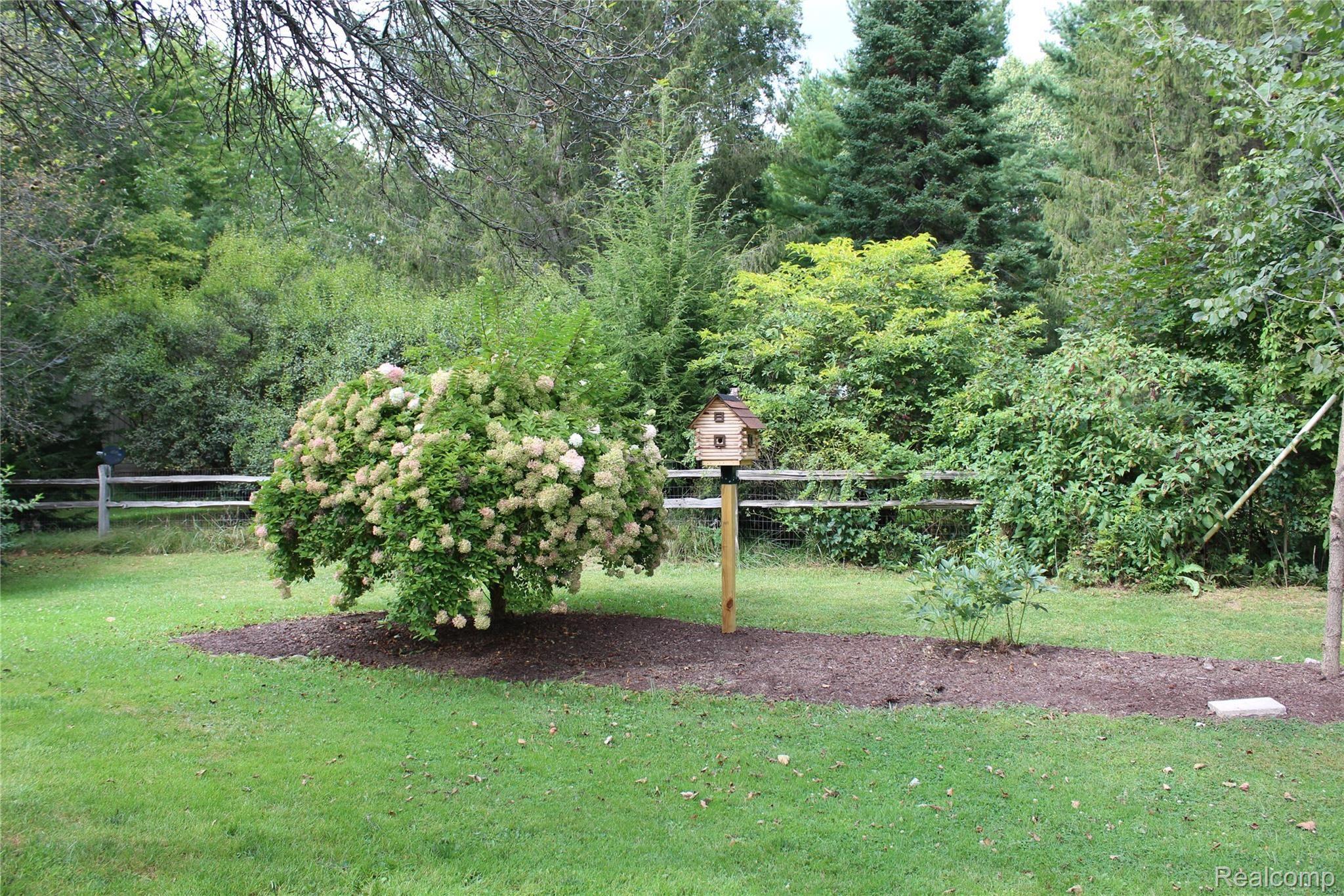 528 Argentine Road Howell, MI 48843 - Photo 12 of 41 IMG_2076.JPG