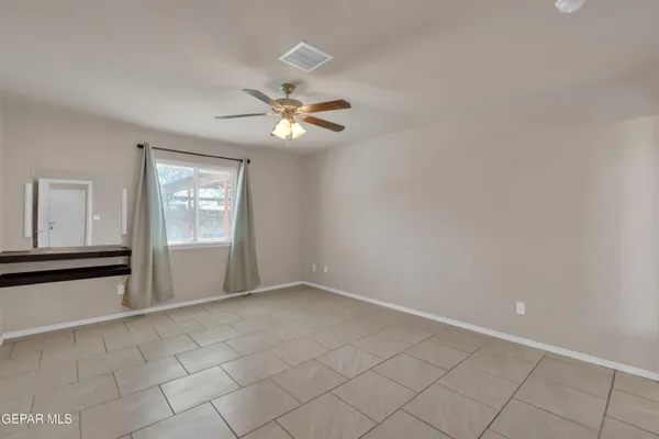$265,000 | 809 Luisa Street, Anthony, TX 79821