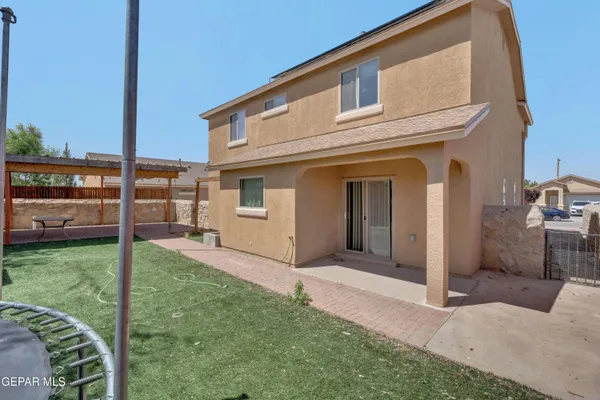 $265,000 | 809 Luisa Street, Anthony, TX 79821