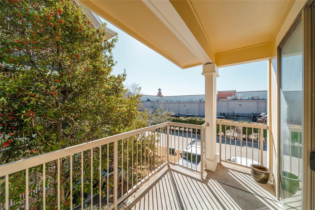 2002 Azure Pointe Richardson, TX 75080 - Photo 17 of 29