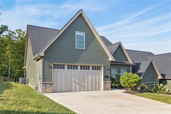 $579,900 | 113 Hemingway Lane, Coraopolis, PA 15108