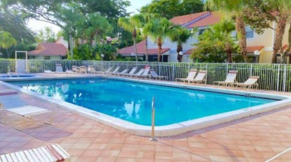 6298 Walk Circle Boca Raton, FL 33433 - Photo 4 of 15 Photo 4