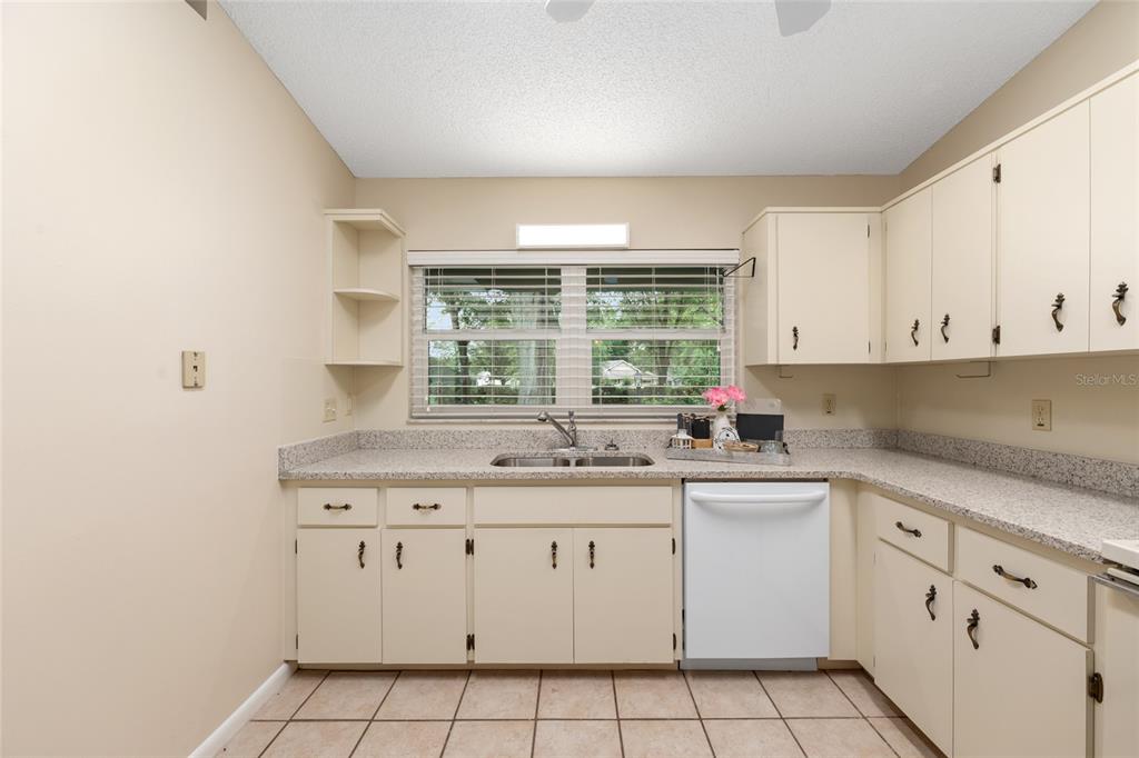 9382 Southwest 89th Court Road, Unit C Ocala, FL 34481 - Photo 20 of 48