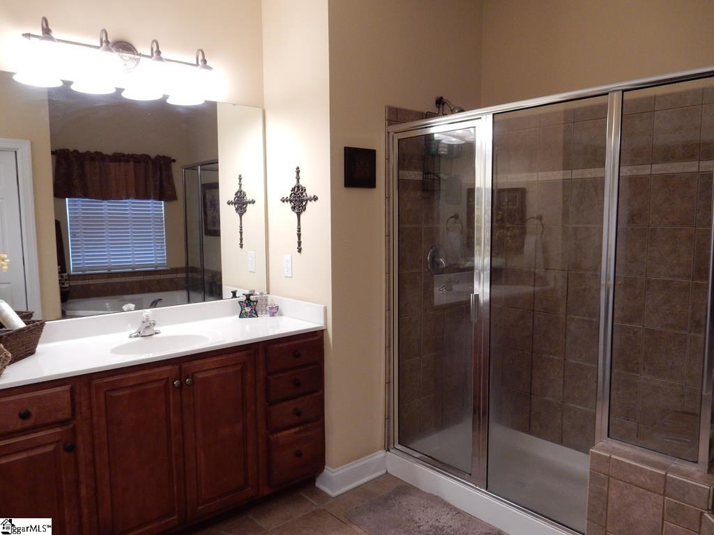 116 Hydrangea Way Simpsonville, SC 29681 - Photo 14 of 26 Gallery Image 14