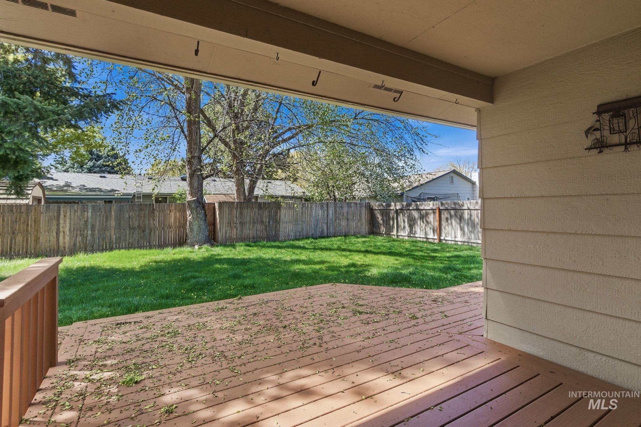 3911 South Constitution Way Boise, ID 83706 - Photo 38 of 40 Deck featuring a fenced backyard