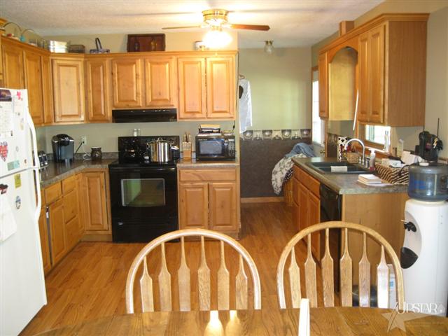 934 Yorktown Road Decatur, IN 46733 - Photo 5 of 19