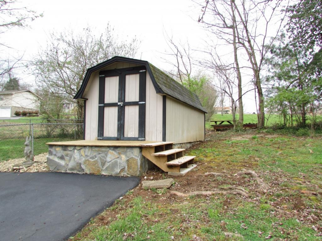 1641 Siam Road Elizabethton, TN 37643 - Photo 6 of 30 Photo 6