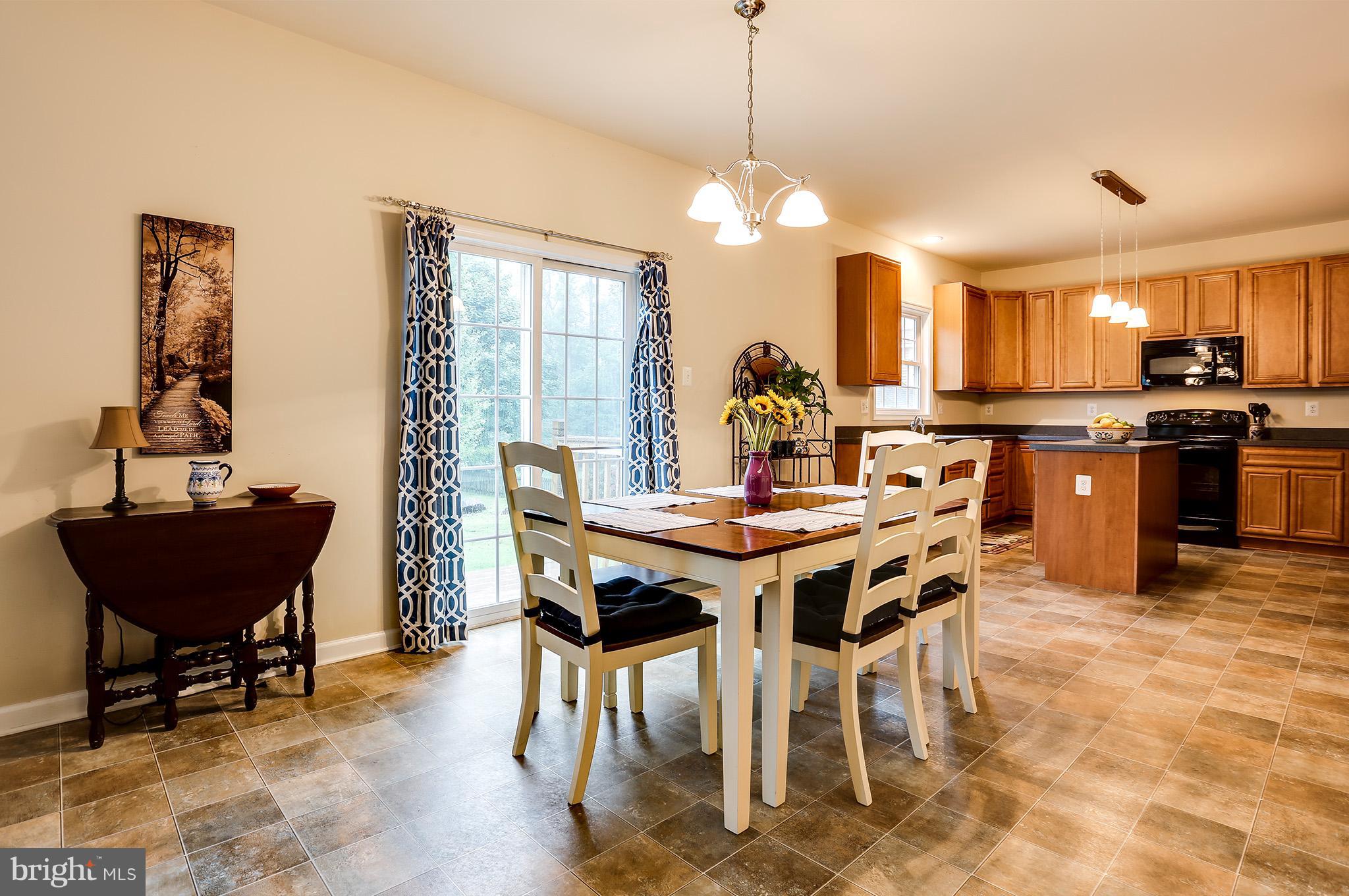8445 High Ridge Road Ellicott City, MD 21043 - Photo 2 of 28 Eat-in kitchen