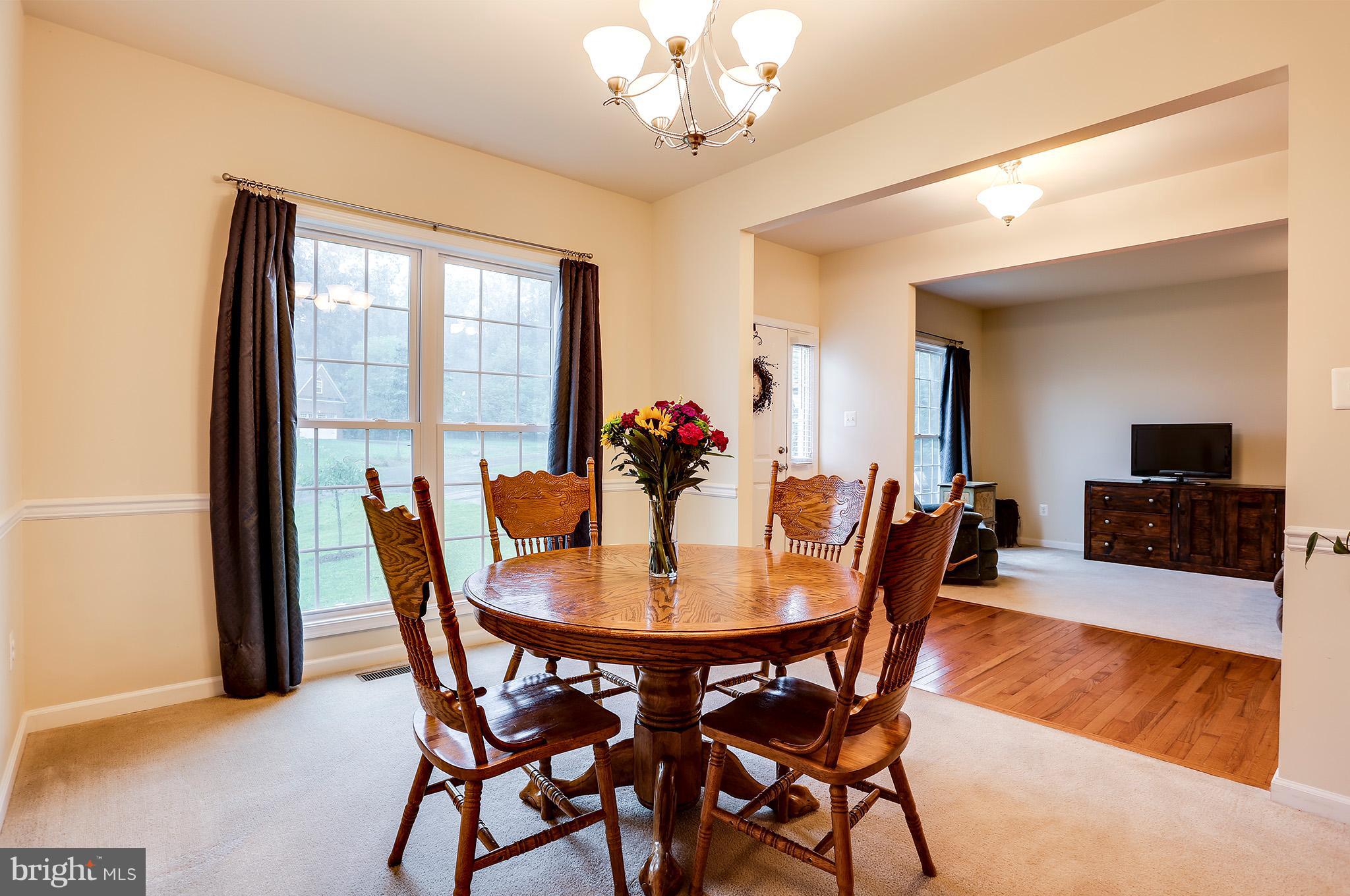 8445 High Ridge Road Ellicott City, MD 21043 - Photo 14 of 28 Dining Room