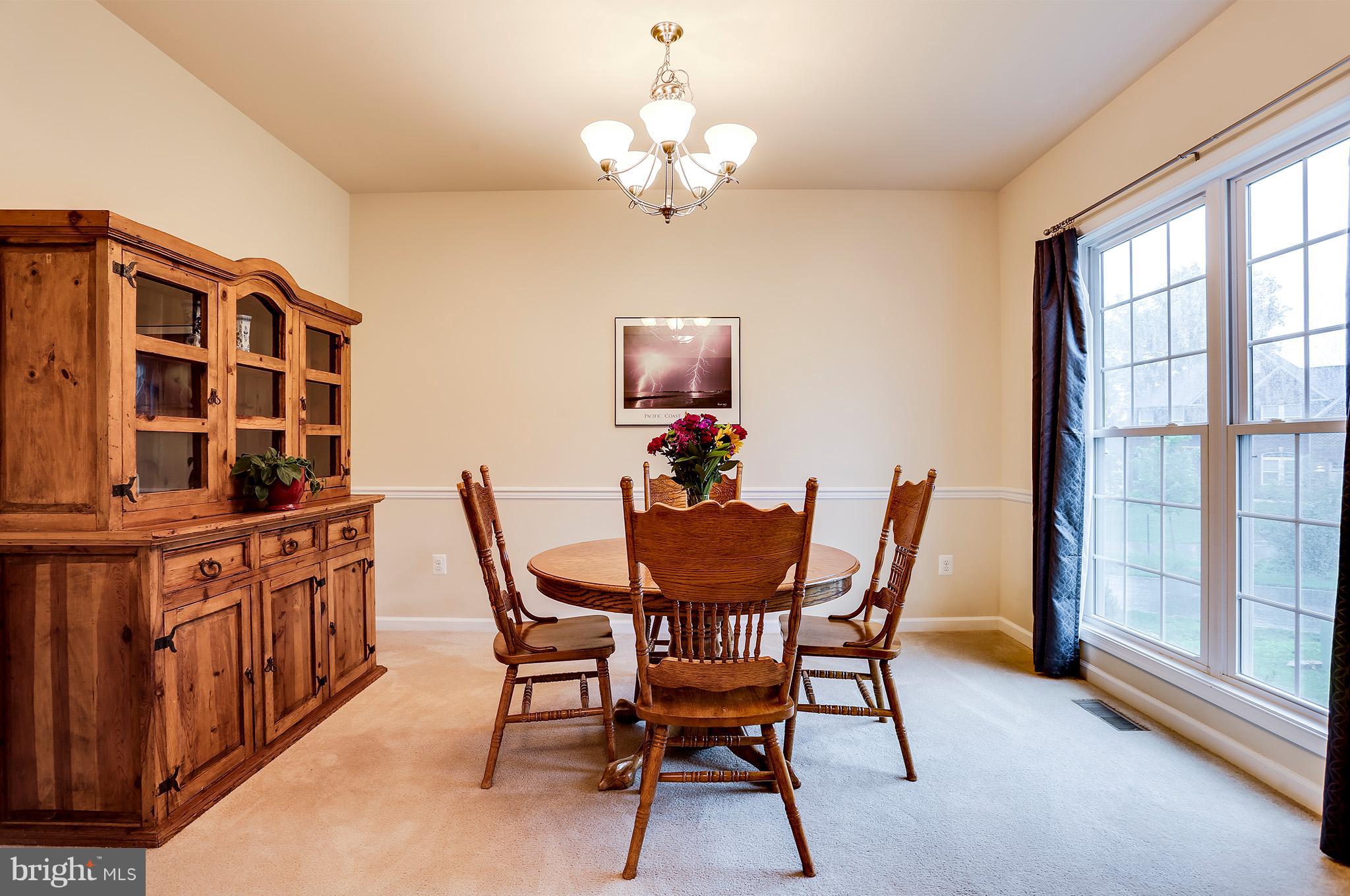 8445 High Ridge Road Ellicott City, MD 21043 - Photo 15 of 28 Dining room w/chair rail