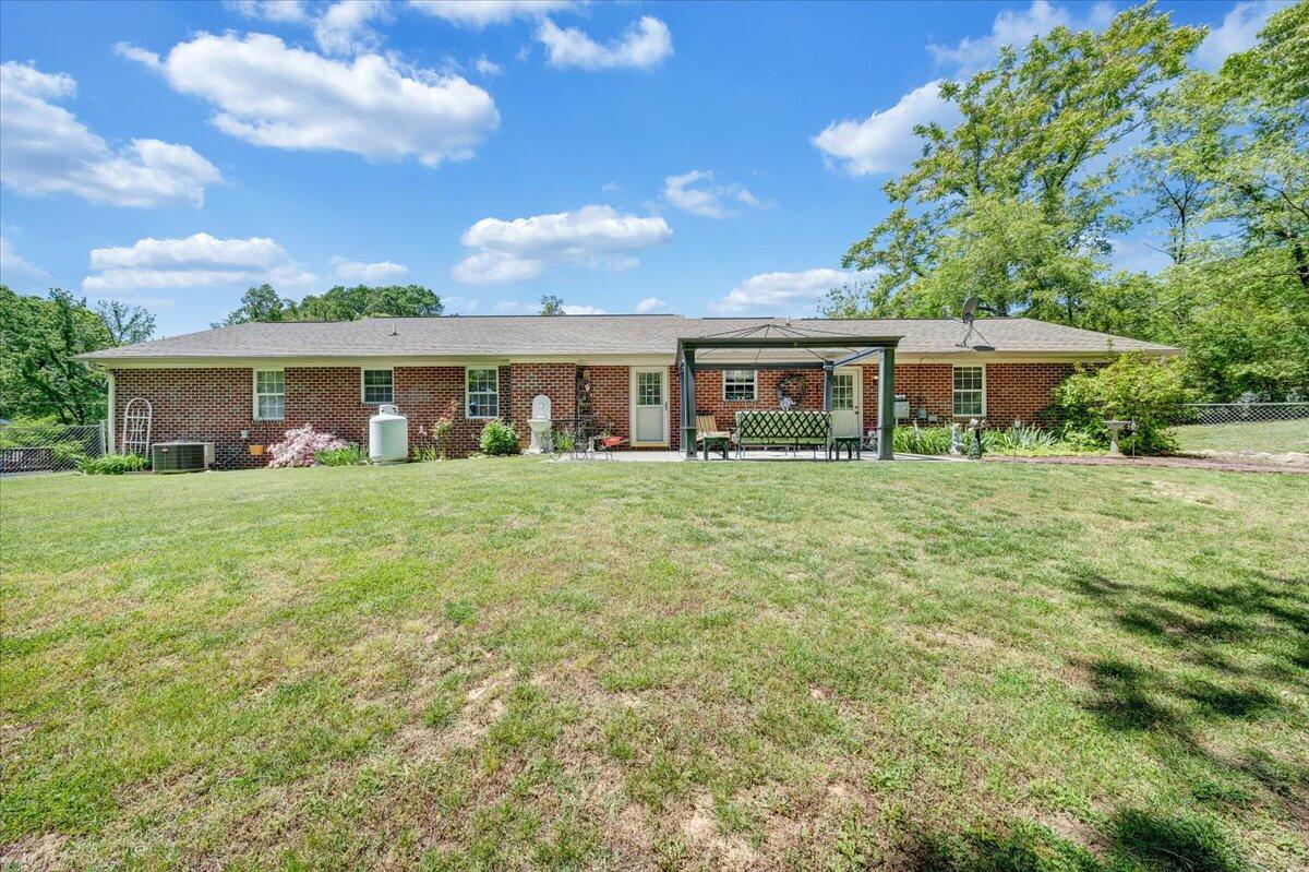 4081 Daugherty Road Salem, VA 24153 - Photo 25 of 34 a view of a house with a yard