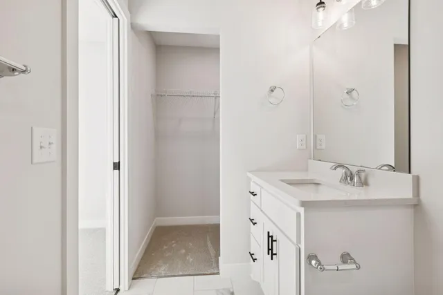 $905,000 | 4729 131st Avenue Northeast, Blaine, MN 55449