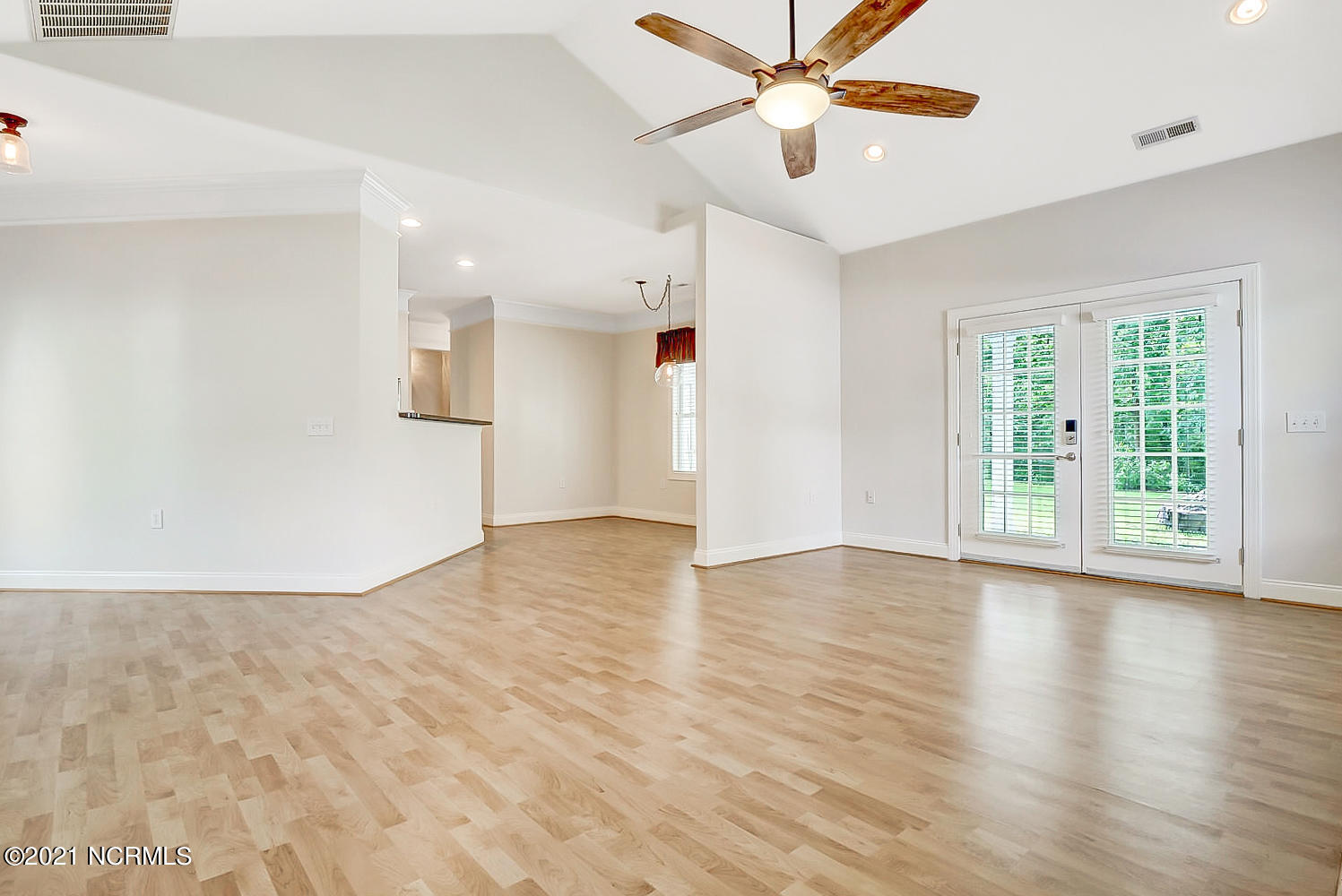 243 White Oak Bluff Road Stella, NC 28582 - Photo 8 of 29 em6uzc0zkokb1ogruxt8up5wq7nfqj6sg251u6t6