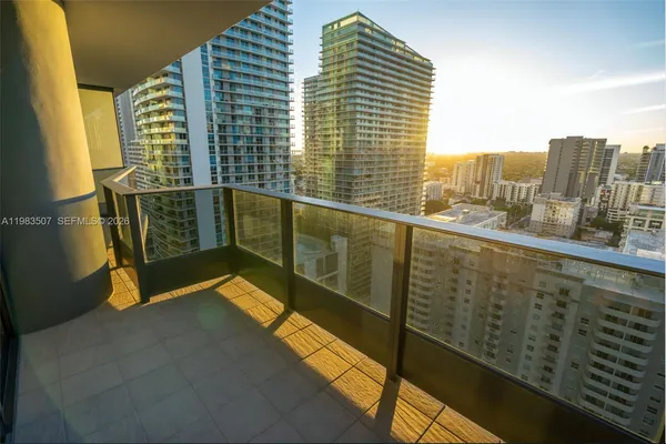 $4,950 | 1000 Brickell Plaza, Unit 3106, Miami, FL 33131